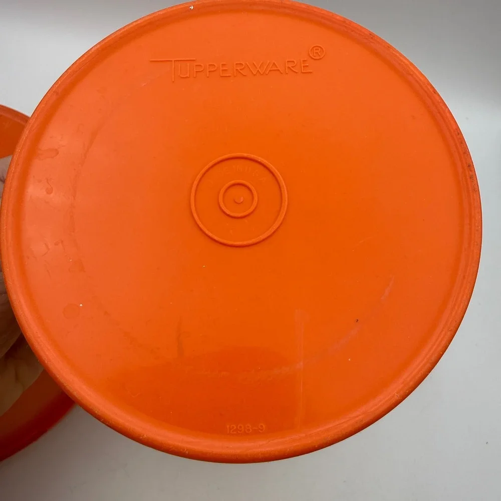 Tupperware vintage servalier
